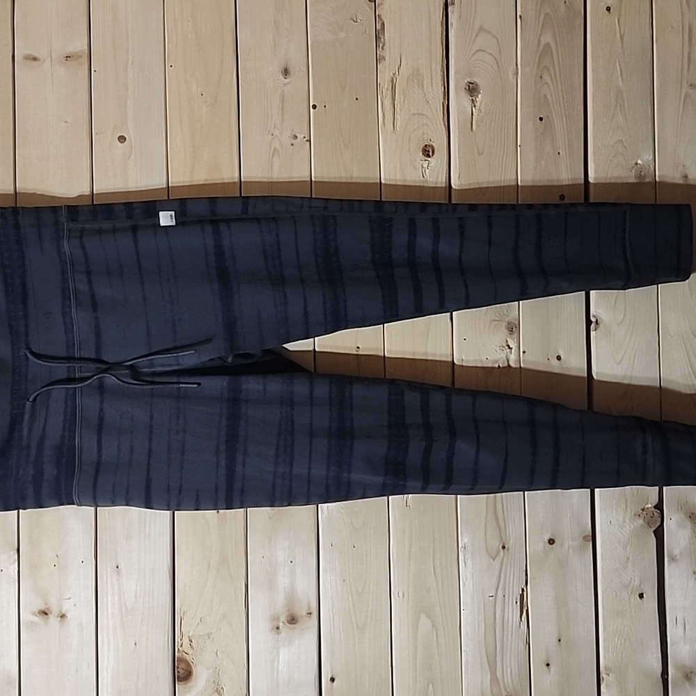 Vuori Black Striped Leggings